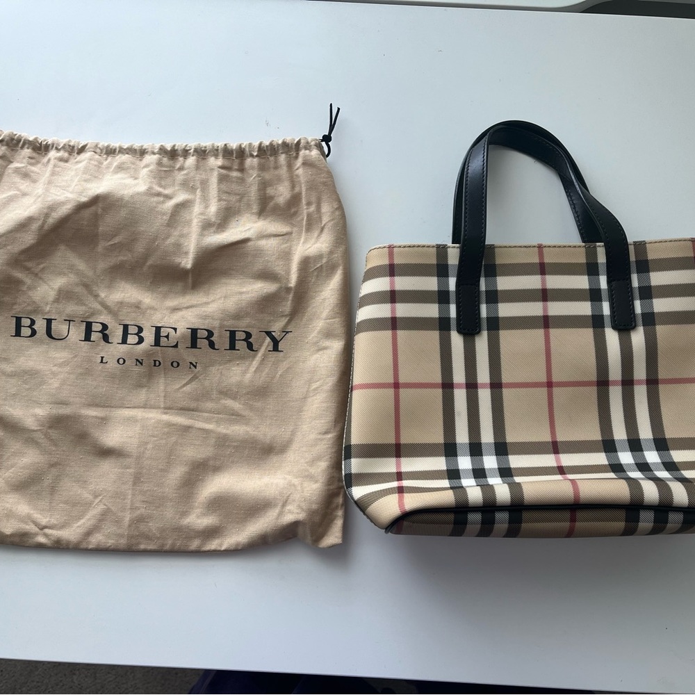 Vintage Burberry handbag